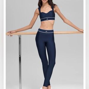 BEST SELLER Alo yoga airlift high waist alignment legging navy